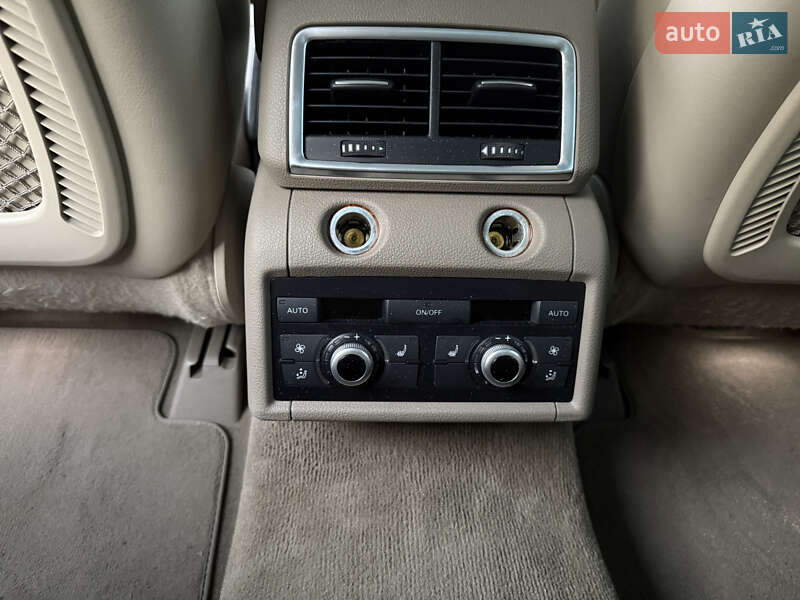 Позашляховик / Кросовер Audi Q7 2013 в Нововолинську