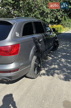 Внедорожник / Кроссовер Audi Q7 2012 в 