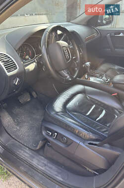 Внедорожник / Кроссовер Audi Q7 2012 в 