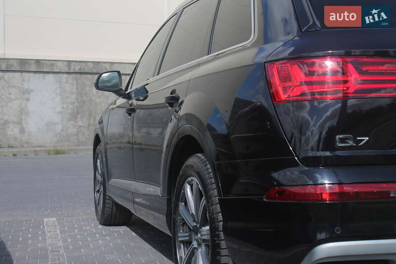 Внедорожник / Кроссовер Audi Q7 2015 в Львове