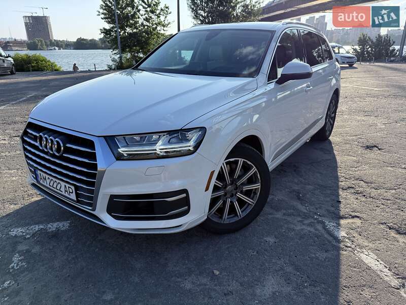 Внедорожник / Кроссовер Audi Q7 2016 в Киеве