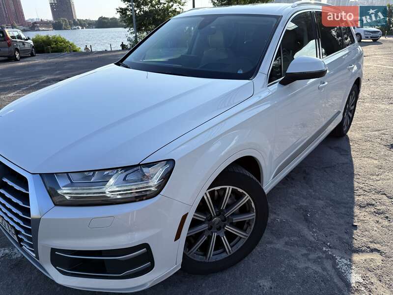 Внедорожник / Кроссовер Audi Q7 2016 в Киеве