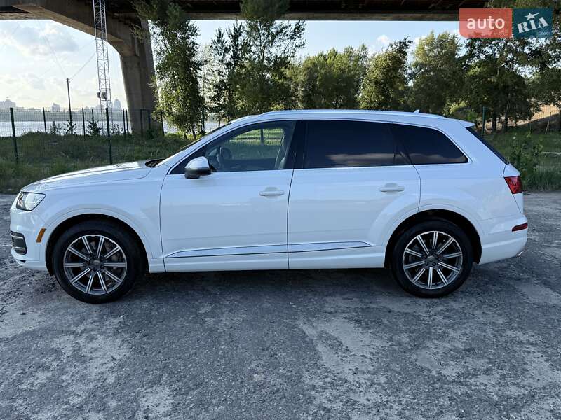 Внедорожник / Кроссовер Audi Q7 2016 в Киеве