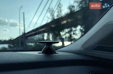 Внедорожник / Кроссовер Audi Q7 2016 в 