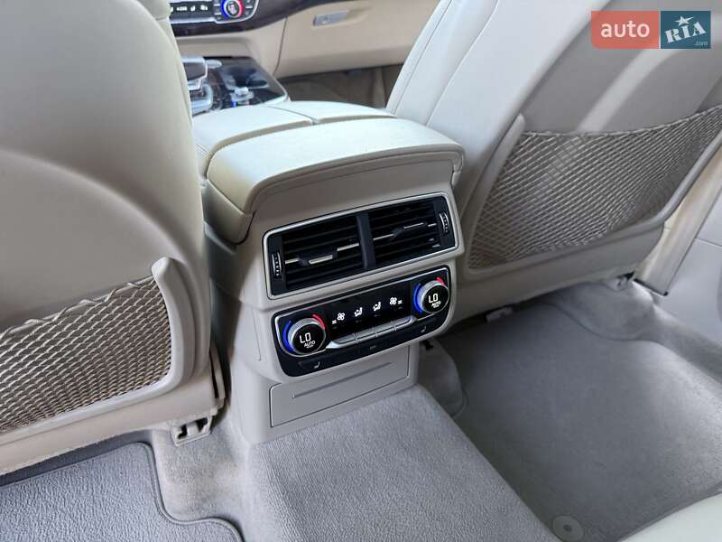 Внедорожник / Кроссовер Audi Q7 2016 в Киеве