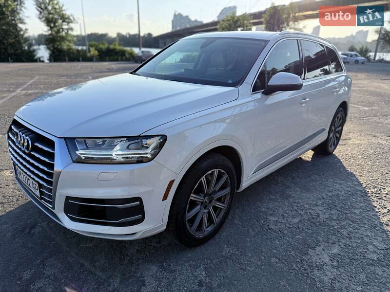 Внедорожник / Кроссовер Audi Q7 2016 в Киеве
