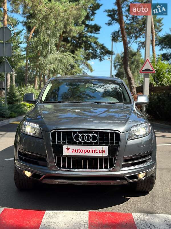 Внедорожник / Кроссовер Audi Q7 2013 в Белогородке