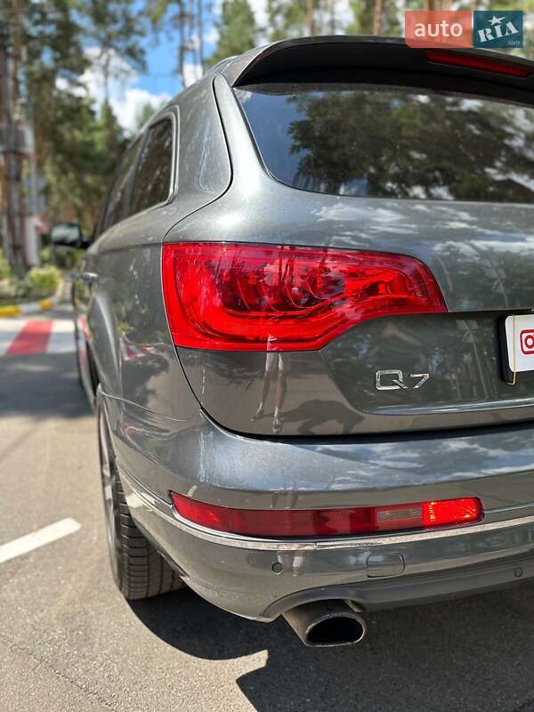 Внедорожник / Кроссовер Audi Q7 2013 в Белогородке