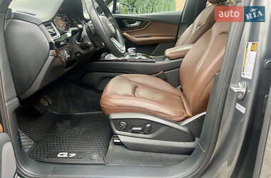 Внедорожник / Кроссовер Audi Q7 2017 в 