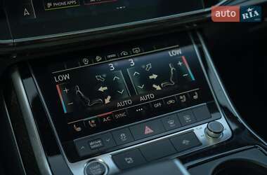 Внедорожник / Кроссовер Audi Q7 2021 в 