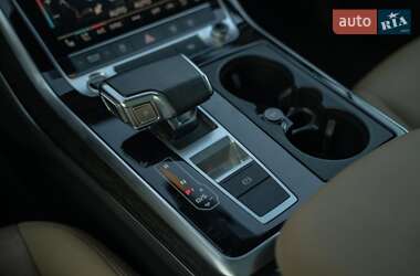 Внедорожник / Кроссовер Audi Q7 2021 в 