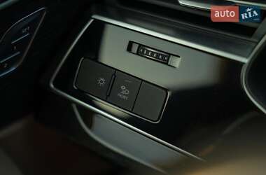 Внедорожник / Кроссовер Audi Q7 2021 в 