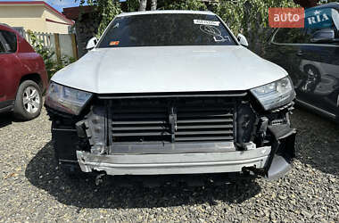 Внедорожник / Кроссовер Audi Q7 2017 в 