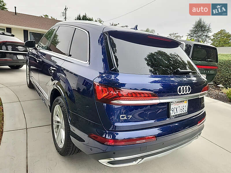 Позашляховик / Кросовер Audi Q7 2022 в Чернігові