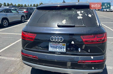 Внедорожник / Кроссовер Audi Q7 2017 в 