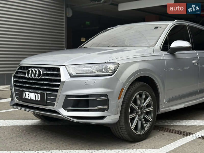 Внедорожник / Кроссовер Audi Q7 2015 в Киеве