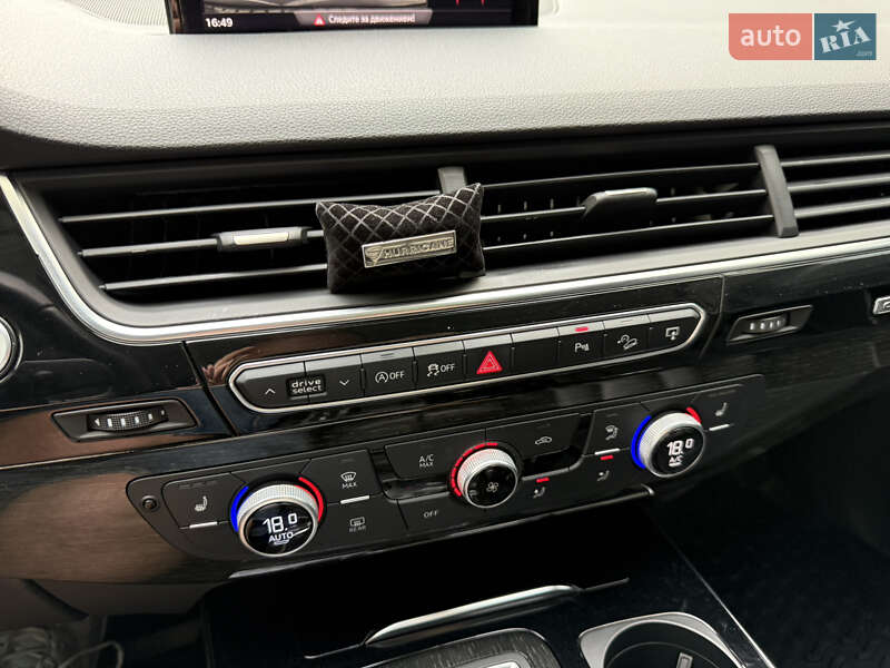 Внедорожник / Кроссовер Audi Q7 2015 в Киеве