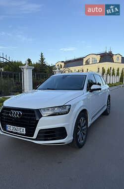 Внедорожник / Кроссовер Audi Q7 2017 в 
