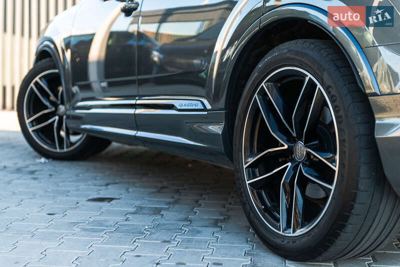 Внедорожник / Кроссовер Audi Q7 2019 в Мукачево