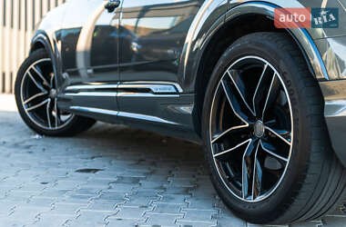 Внедорожник / Кроссовер Audi Q7 2019 в 