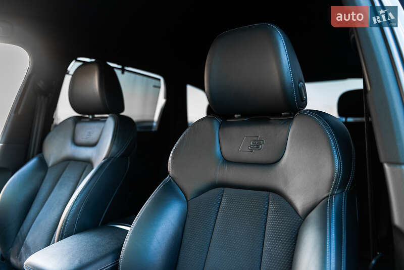 Внедорожник / Кроссовер Audi Q7 2019 в Мукачево