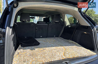 Позашляховик / Кросовер Audi Q7 2012 в 