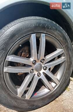 Внедорожник / Кроссовер Audi Q7 2006 в 