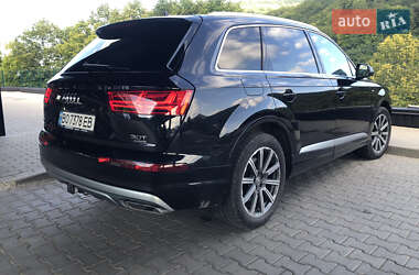 Внедорожник / Кроссовер Audi Q7 2015 в 