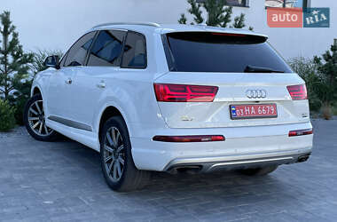 Внедорожник / Кроссовер Audi Q7 2017 в 