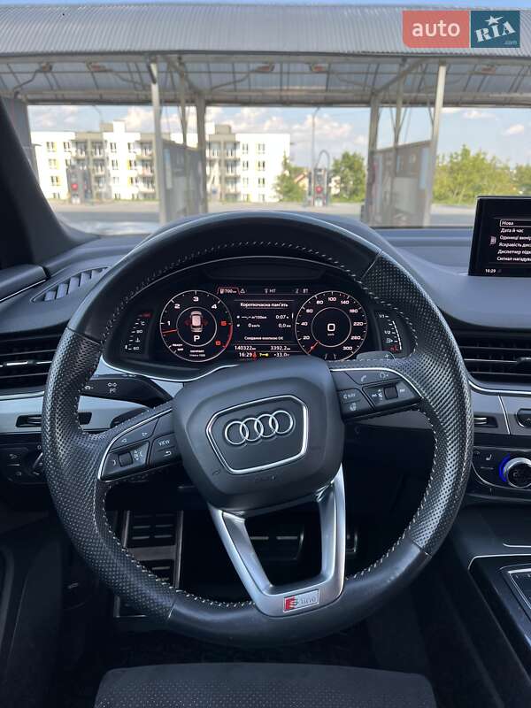 Позашляховик / Кросовер Audi Q7 2019 в Львові