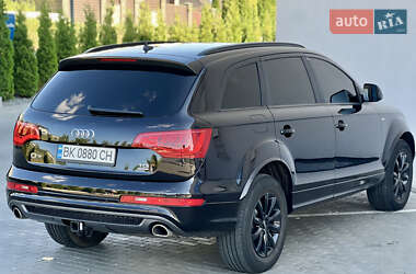Внедорожник / Кроссовер Audi Q7 2015 в 