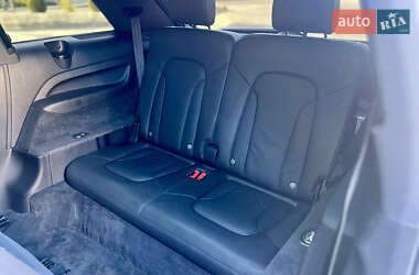Внедорожник / Кроссовер Audi Q7 2015 в 