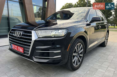 Внедорожник / Кроссовер Audi Q7 2017 в 