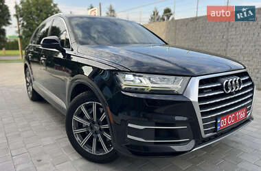 Внедорожник / Кроссовер Audi Q7 2017 в 