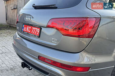 Внедорожник / Кроссовер Audi Q7 2012 в 