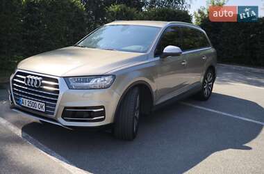 Внедорожник / Кроссовер Audi Q7 2015 в 