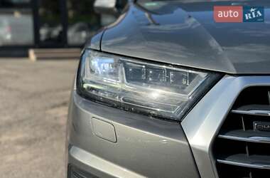 Внедорожник / Кроссовер Audi Q7 2017 в 