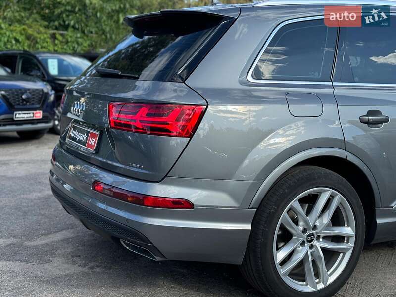 Позашляховик / Кросовер Audi Q7 2017 в Вінниці