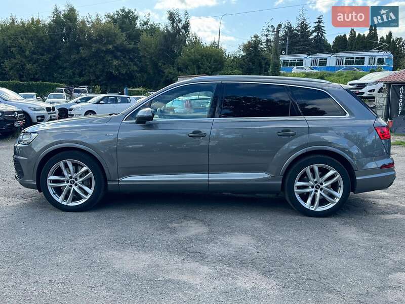 Позашляховик / Кросовер Audi Q7 2017 в Вінниці