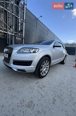 Внедорожник / Кроссовер Audi Q7 2010 в 