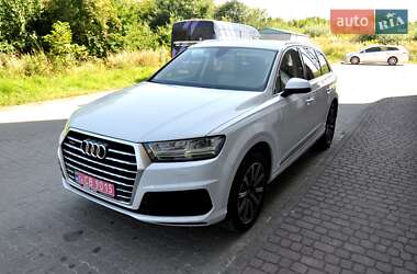 Внедорожник / Кроссовер Audi Q7 2017 в 