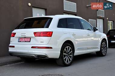 Внедорожник / Кроссовер Audi Q7 2017 в 