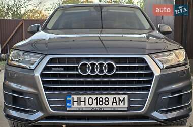 Внедорожник / Кроссовер Audi Q7 2018 в 