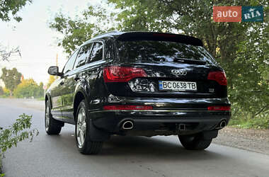 Позашляховик / Кросовер Audi Q7 2012 в 