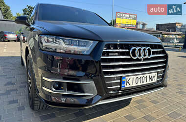 Позашляховик / Кросовер Audi Q7 2018 в 