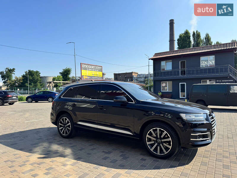 Внедорожник / Кроссовер Audi Q7 2018 в Киеве