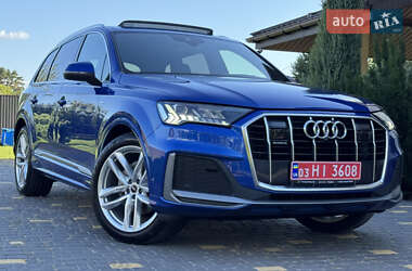 Внедорожник / Кроссовер Audi Q7 2021 в 