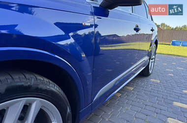 Внедорожник / Кроссовер Audi Q7 2021 в 