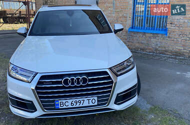 Позашляховик / Кросовер Audi Q7 2016 в 