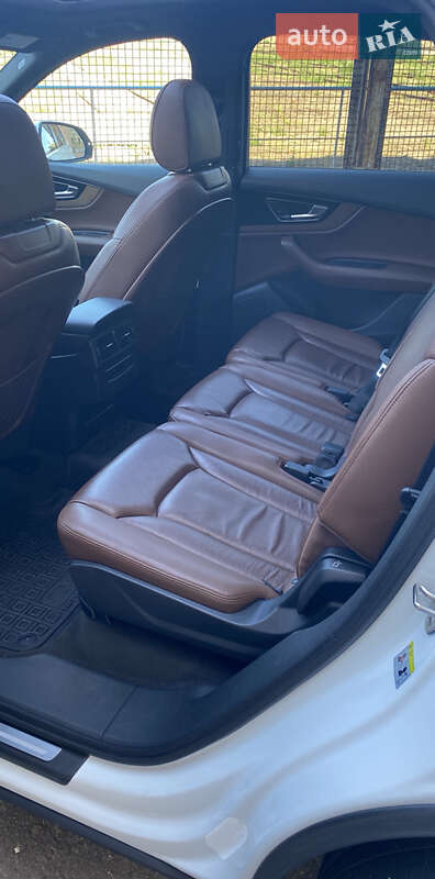 Позашляховик / Кросовер Audi Q7 2016 в Дніпрі фото 38 Позашляховик / Кросовер Audi Q7 2016 в Дніпрі
